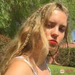 Meet your Posher, Smith